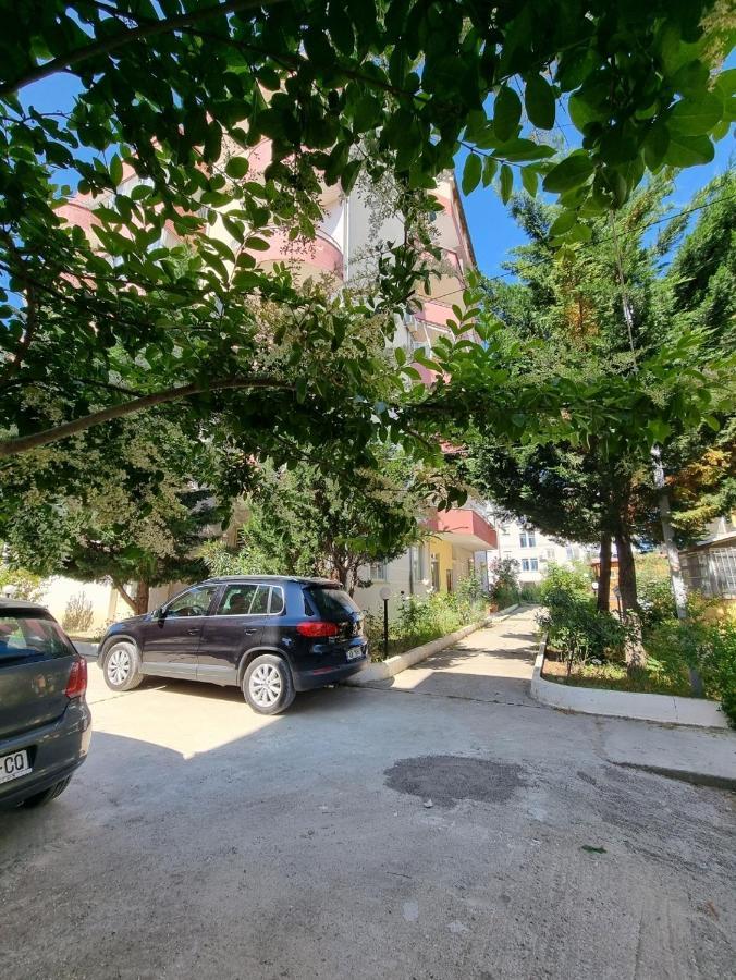 Friendly Apartment Golem غوليم المظهر الخارجي الصورة